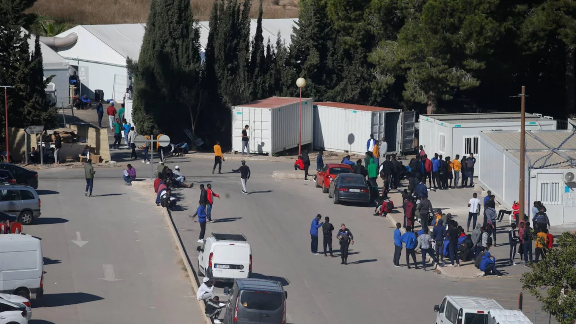 Arroyo dice que movilizará a los cartageneros si el Ministerio no da explicaciones sobre el Naval