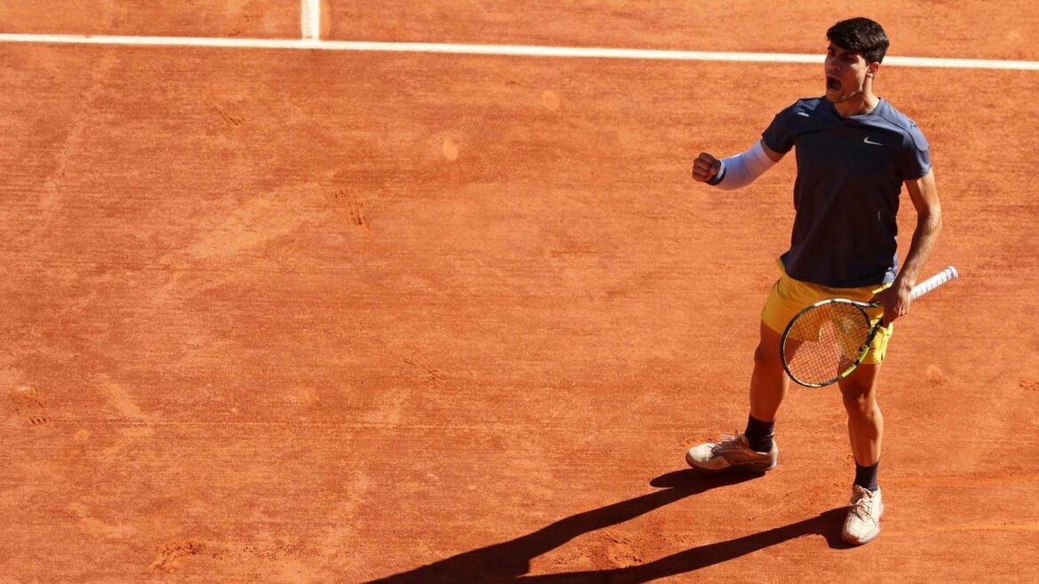 Alcaraz, finalista de Roland Garros al derrotar a Sinner, nuevo número uno del mundo