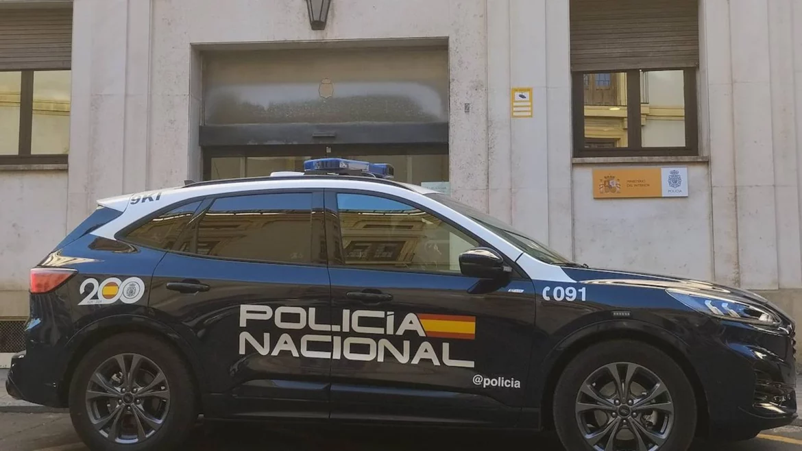 Pillan a un hombre robando en un coche aparcado junto a la Plaza de Toros de Murcia