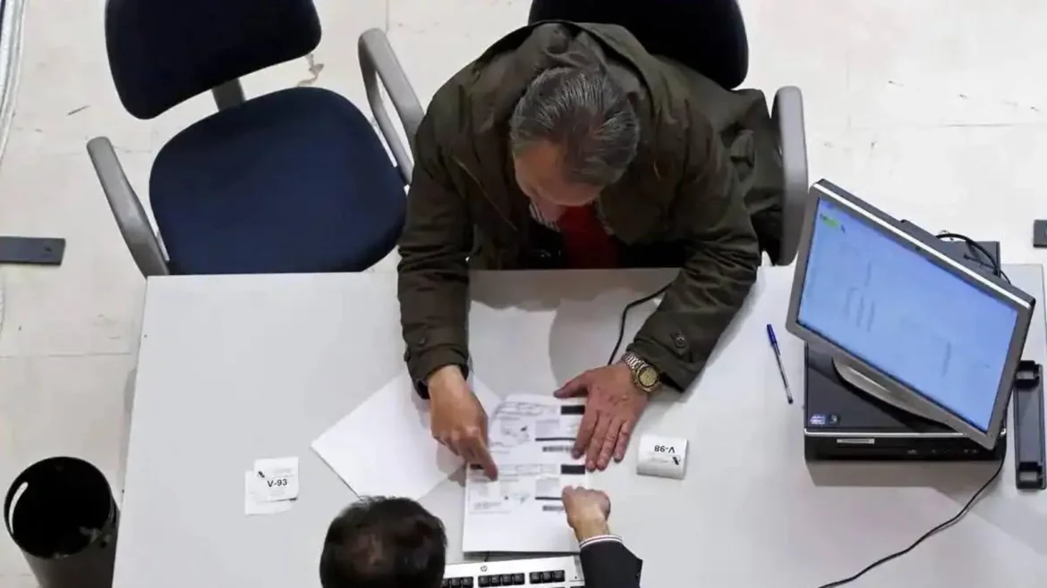 Este viernes es el último día para pedir cita telefónica y presencial para confeccionar la Declaración Renta 2023