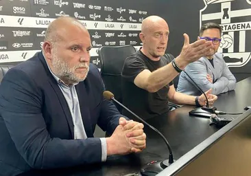 El Pitu Abelardo, leyenda del Barça y del Sporting, sustituye a Calero en el banquillo