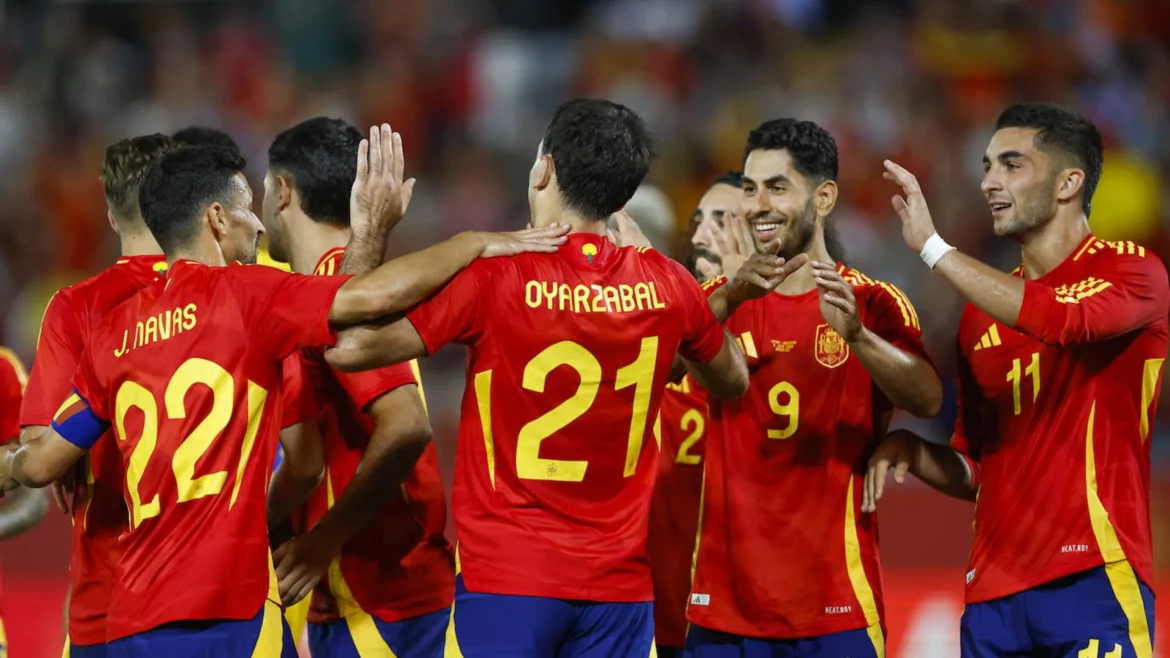 El himno de dos murcianos para apoyar a la selección española: «Vamos pa’ Berlín a llevarnos la Eurocopa que la quiero pa’ mí»