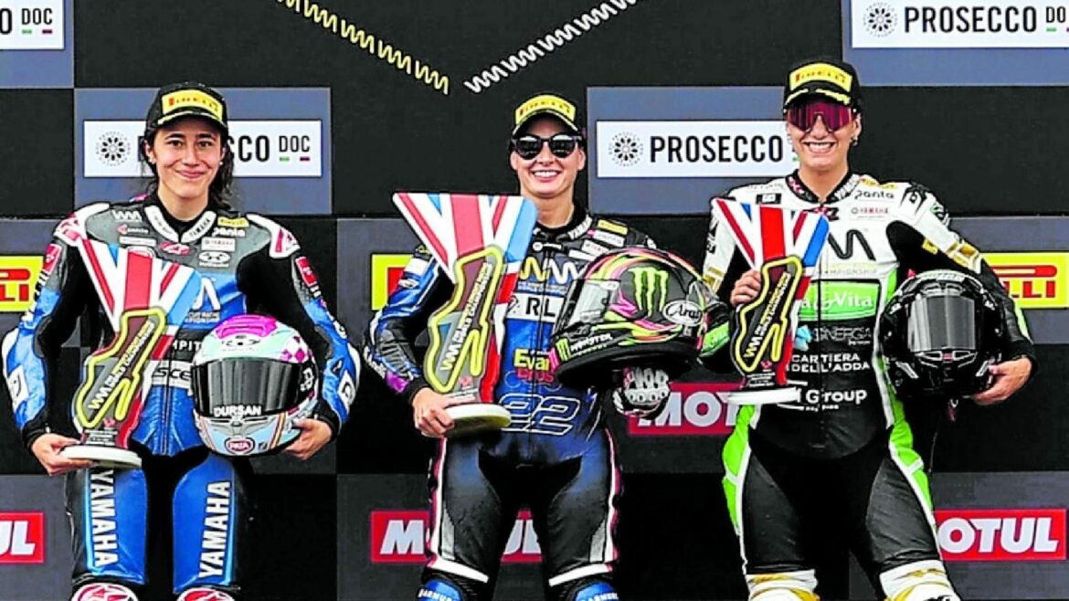 Ana Carrasco logra su primera victoria en el Mundial femenino