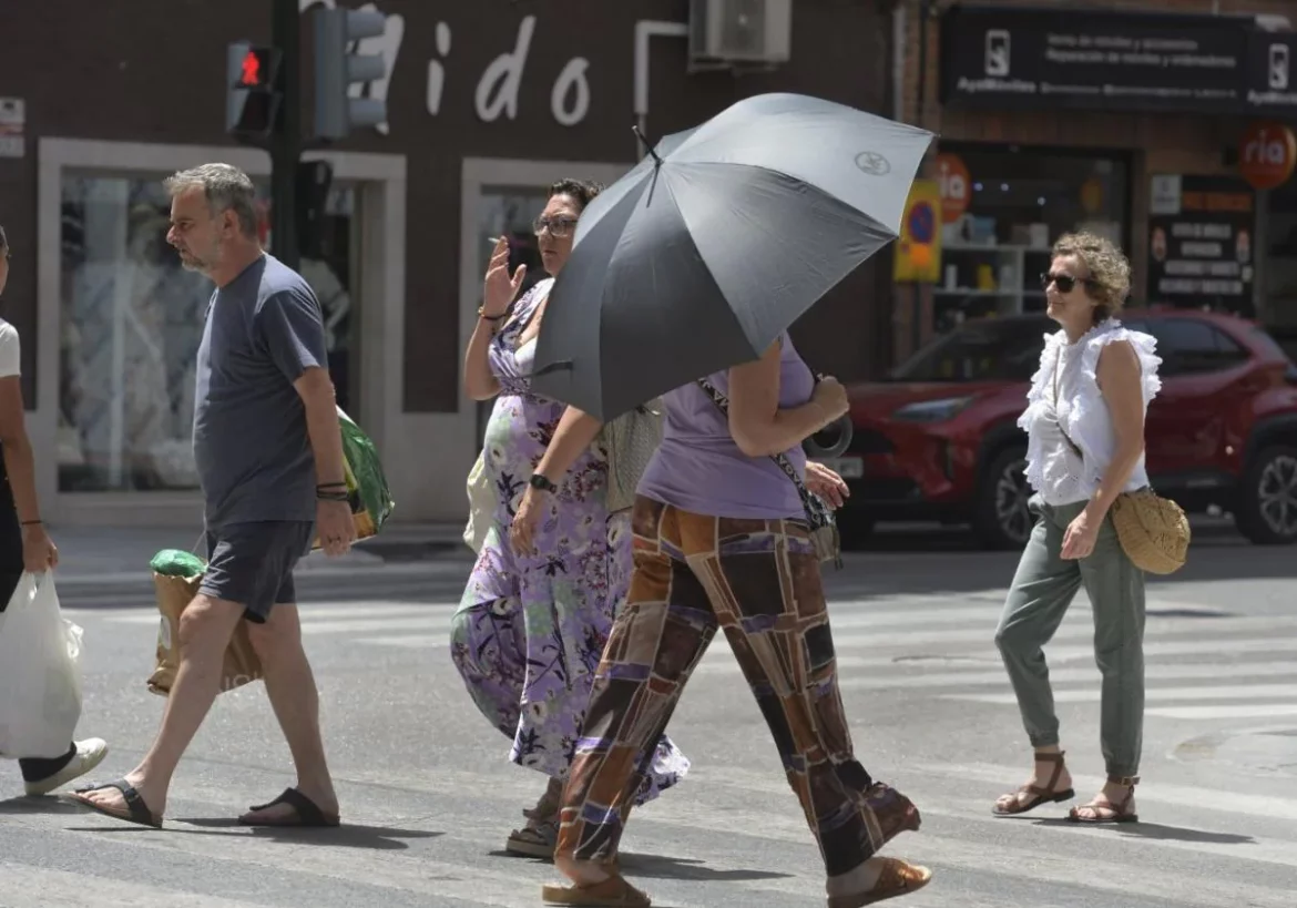 Aviso naranja este sábado en la Región por temperaturas que pueden llegar a los 42 grados