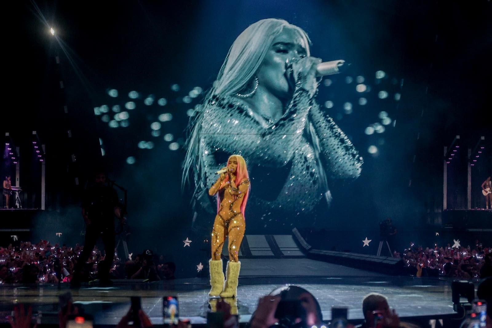 Imagen principal - Karol G, la reina del estadio