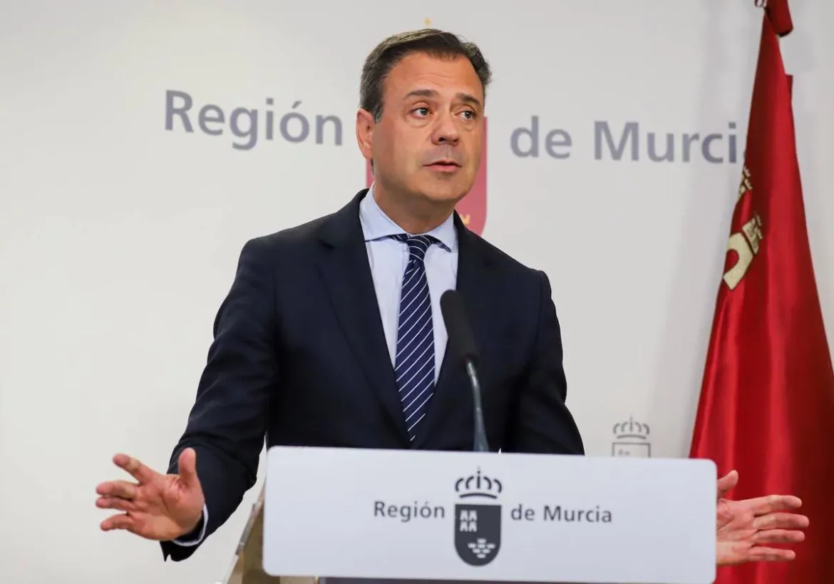 Ortuño: «Si Vox deja el Gobierno de la Región de Murcia será una decisión unilateral»
