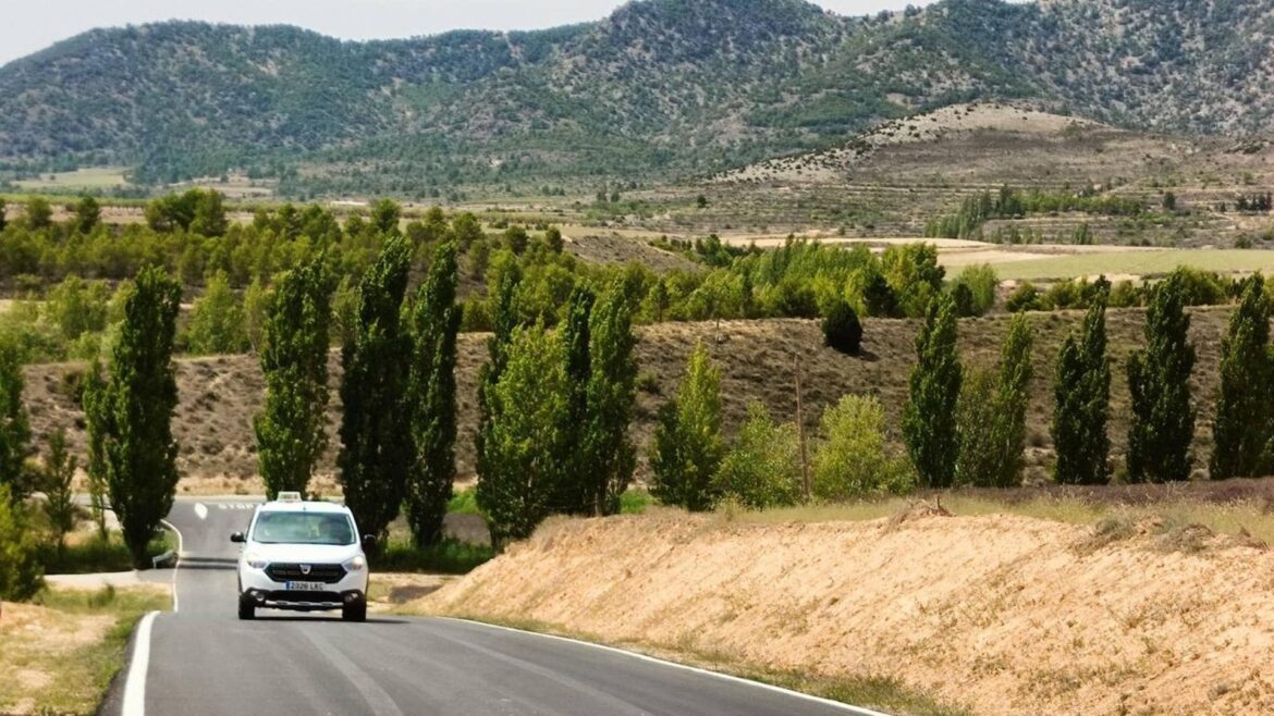 La Comunidad destina 2,3 millones en el primer semestre a la reparación de los caminos rurales