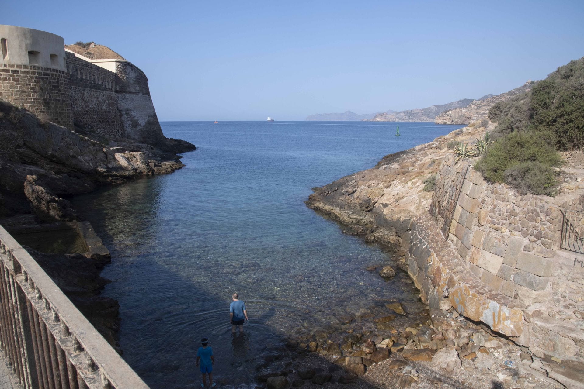 Nueva senda en Cala Cortina: un balcón con historia y vistas al mar