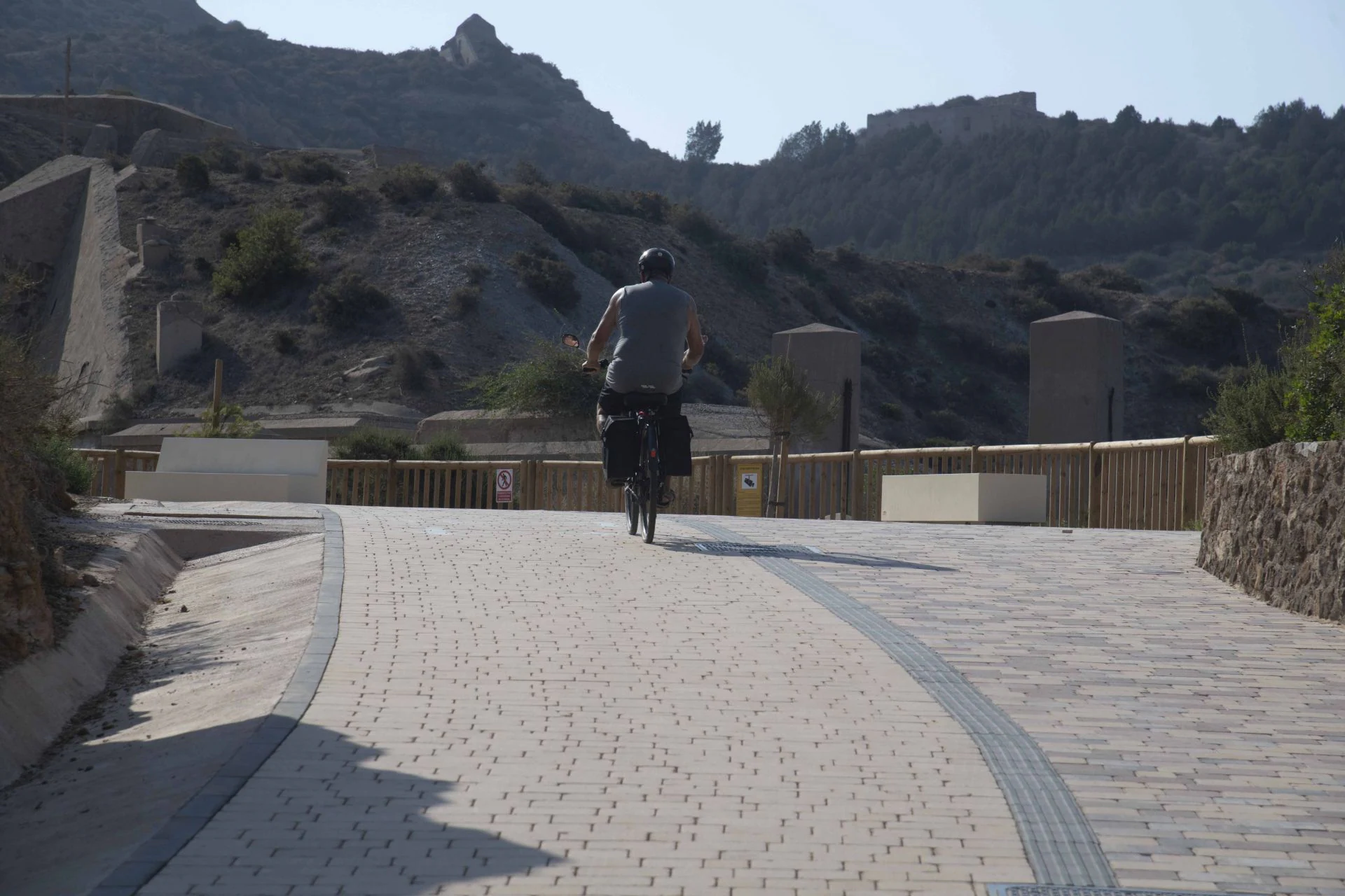 Nueva senda en Cala Cortina: un balcón con historia y vistas al mar
