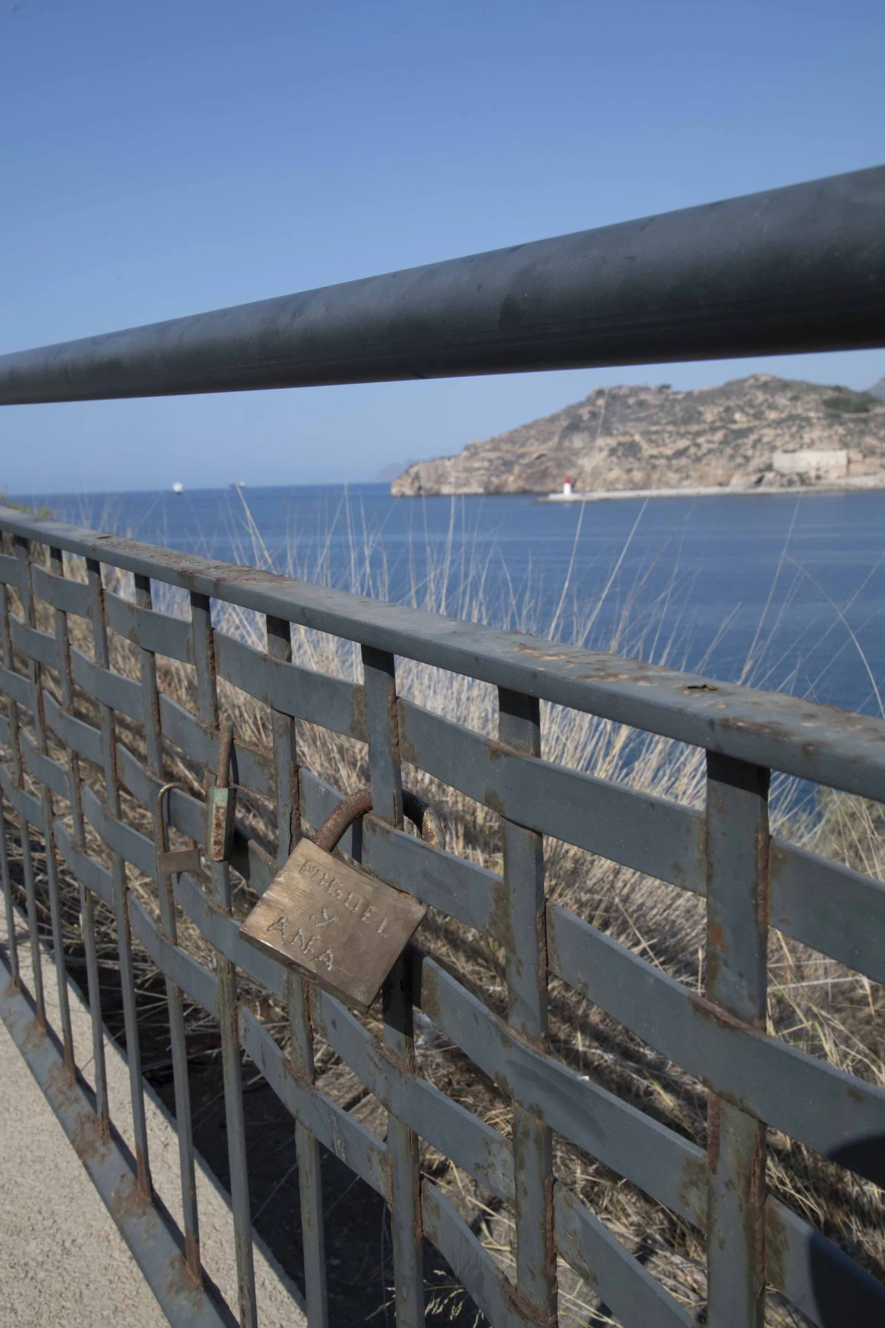 Nueva senda en Cala Cortina: un balcón con historia y vistas al mar