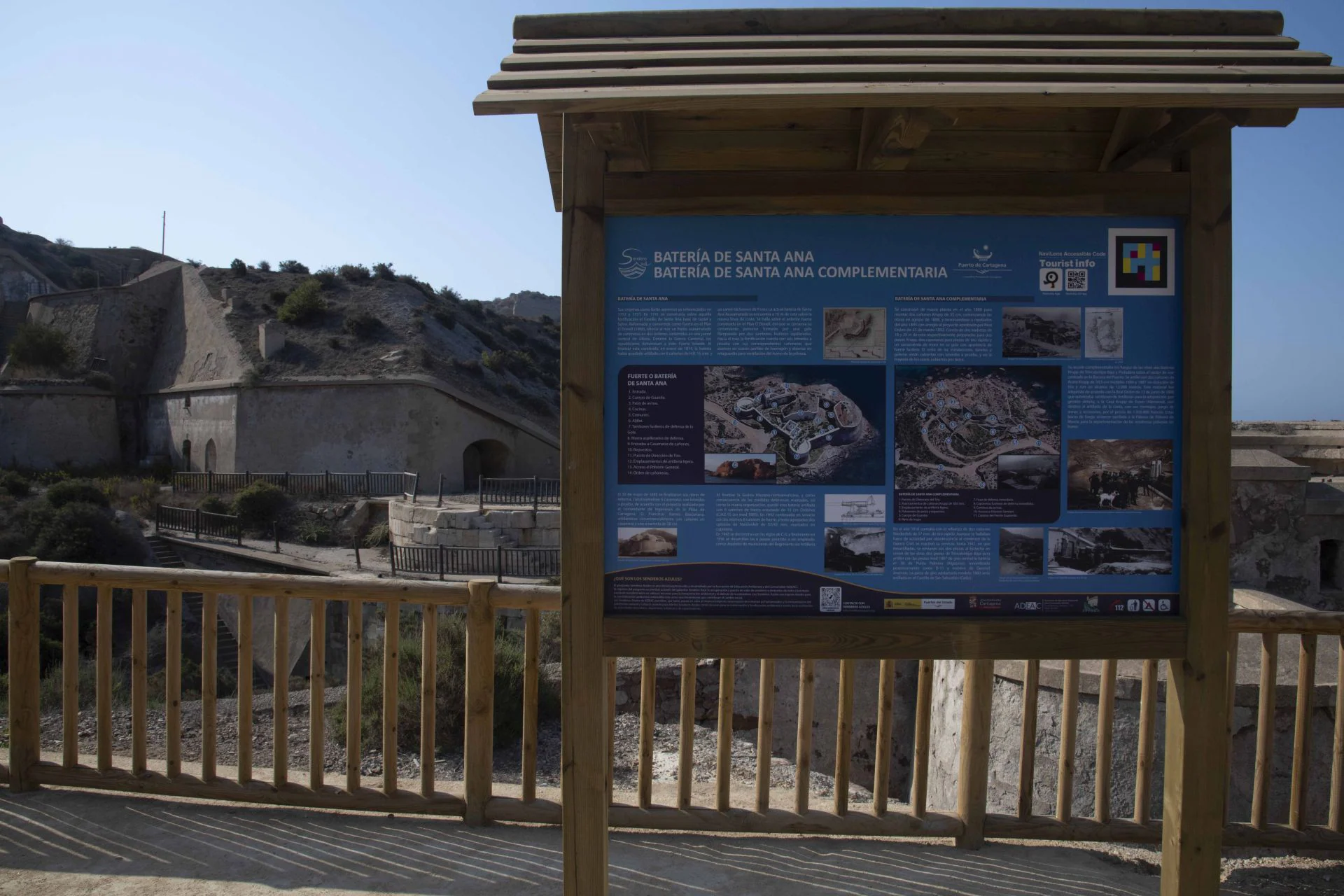 Nueva senda en Cala Cortina: un balcón con historia y vistas al mar