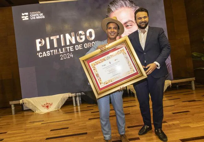 Pitingo recibe el Castillete de Oro deseoso de cantar sus ‘soulerías’