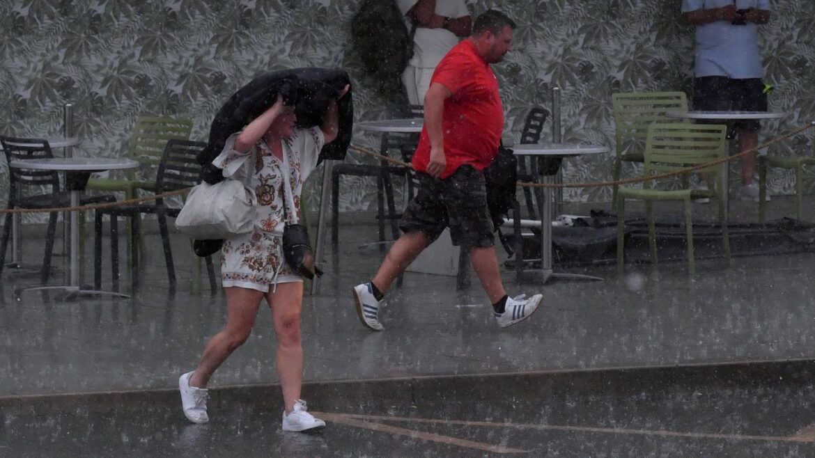 El cambio de tiempo que llega a la Región este fin de semana: vuelve la lluvia