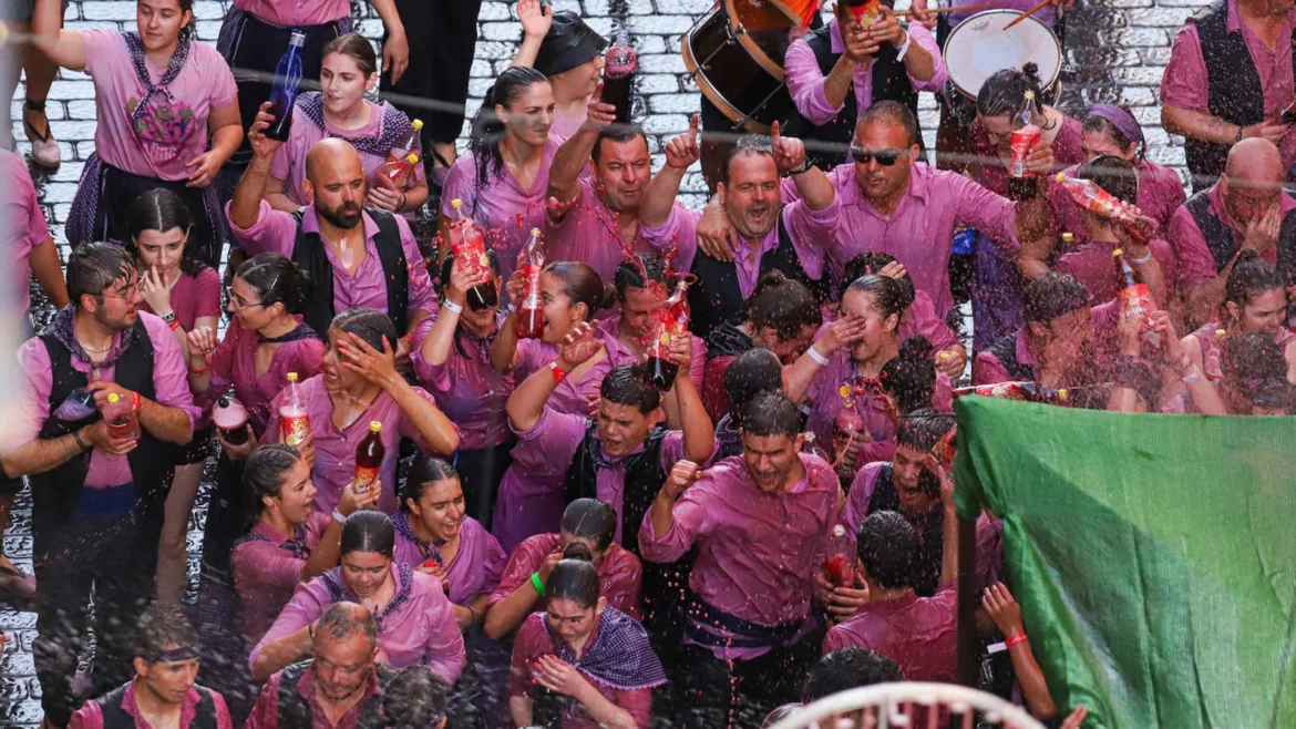 El vino empapa de diversión hasta los huesos en Jumilla