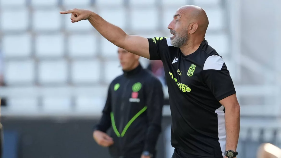 Dos partidos de sanción para Abelardo, entrenador del Cartagena