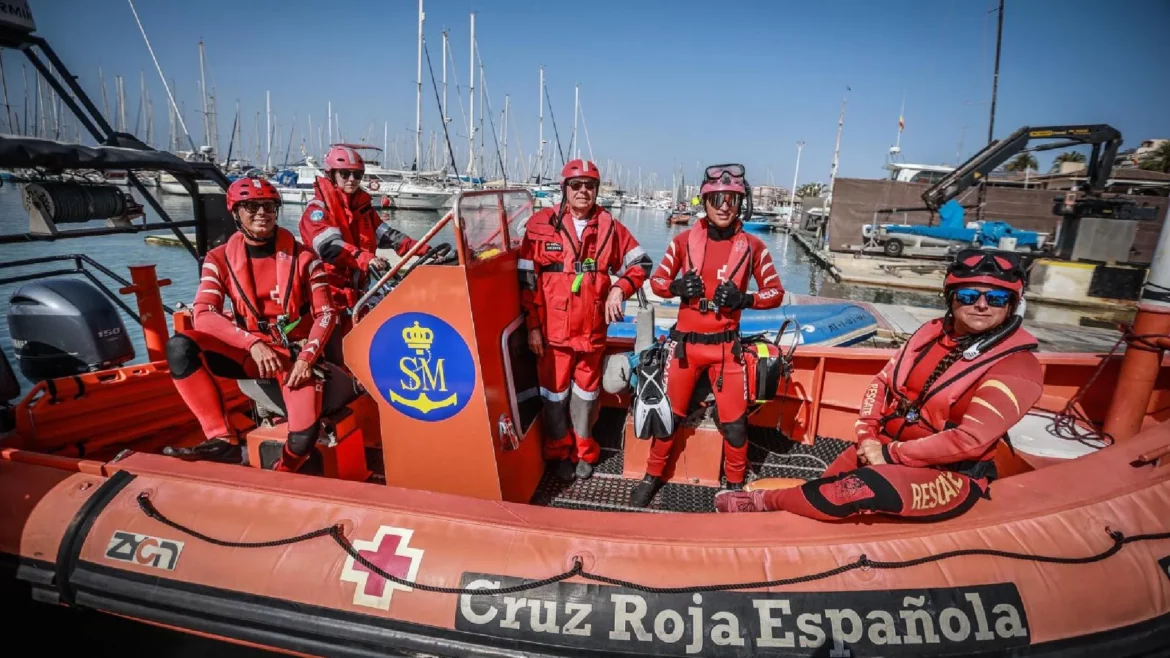 Héroes y heroínas de la mar que salvan vidas en Torrevieja