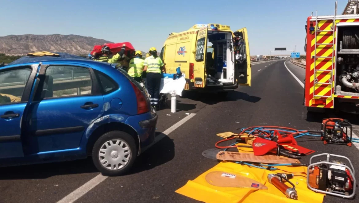 Tres accidentes dejan ocho heridos en la autovía A-7 y retenciones kilométricas