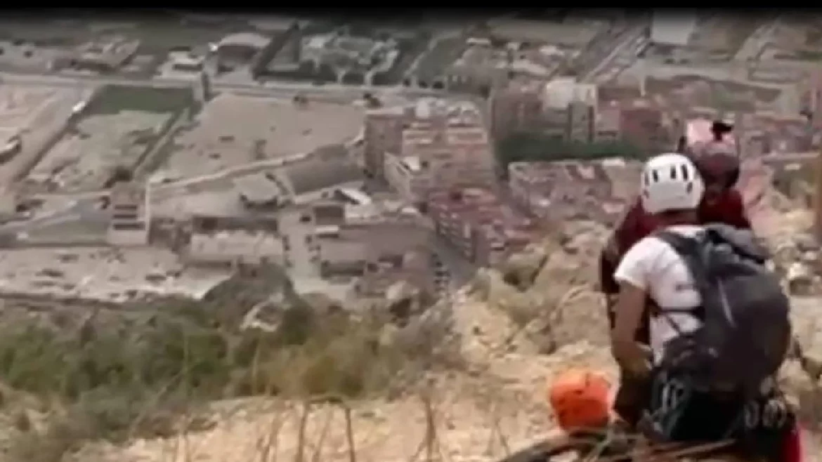 Una mujer rescatada en la vía ferrata de Redován y trasladada al Hospital de Valencia