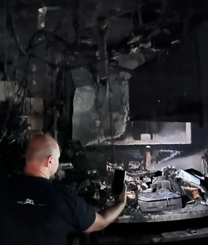 Imagen secundaria 2 - Destrozos causados por el fuego en el Restaurante Internacional de Archena.