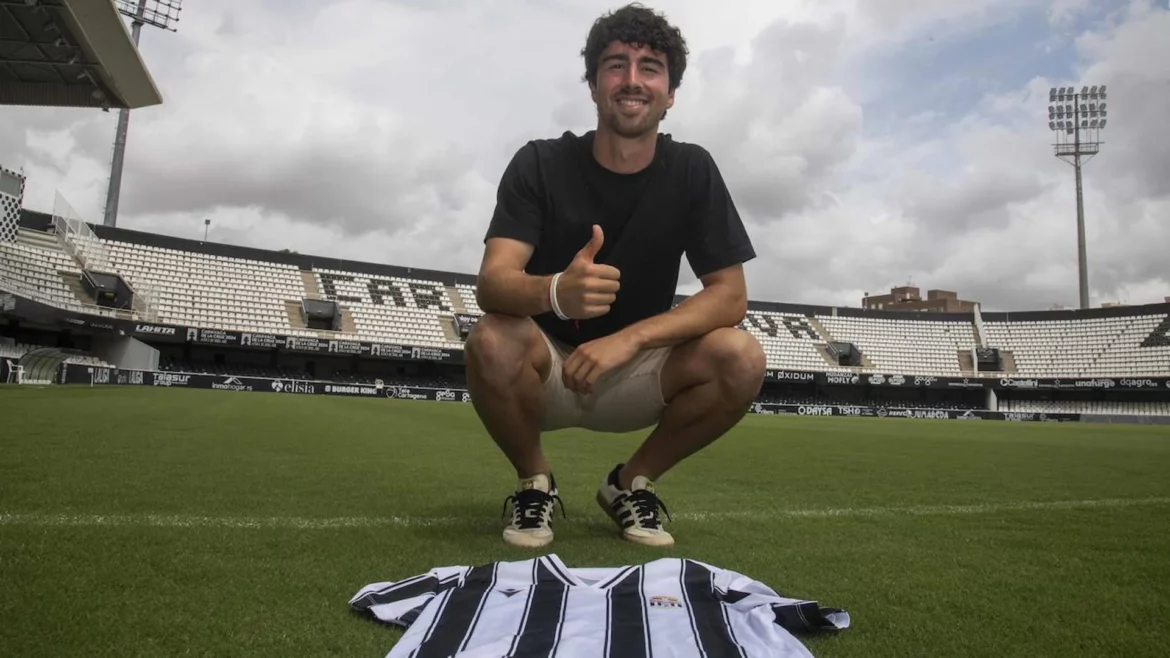 Breis no cierra la puerta a un último fichaje en el FC Cartagena