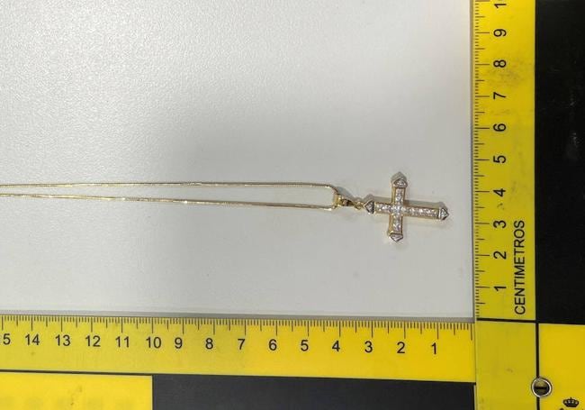 Dos detenidos por agredir y robar joyas a personas que paseaban por el Puerto de Mazarrón