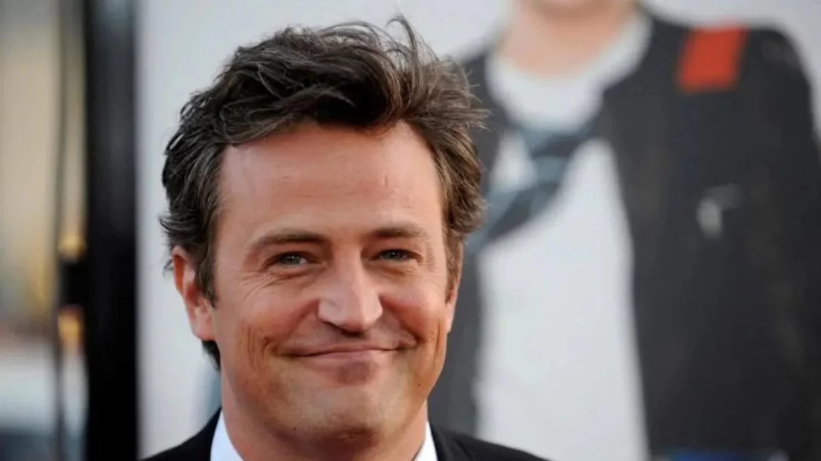 Acusan a cinco personas por la muerte por sobredosis del actor Matthew Perry