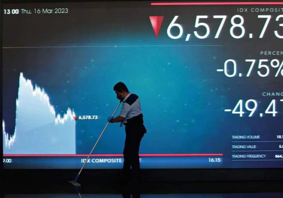 El miedo a la recesión y el derrumbe tecnológico desata el pánico en las Bolsas mundiales