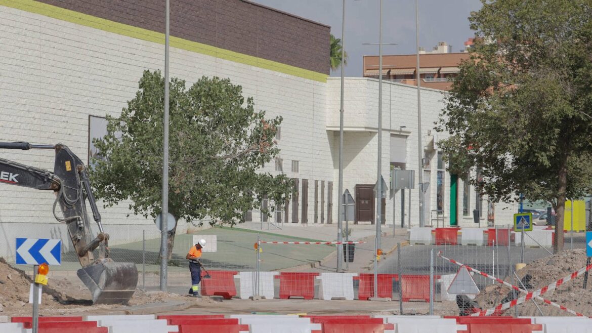 Adiós al estrechamiento en la calle Juan Antonio Dimas de Lorca