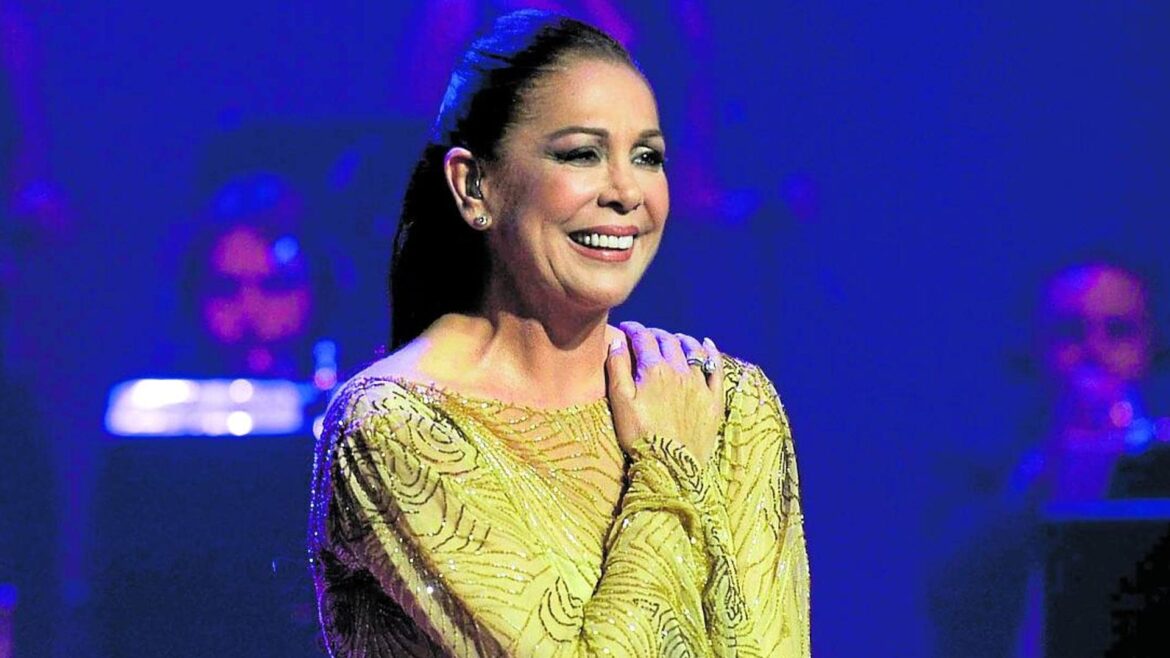 Isabel Pantoja pondrá esta noche el broche final en San Pedro del Pinatar