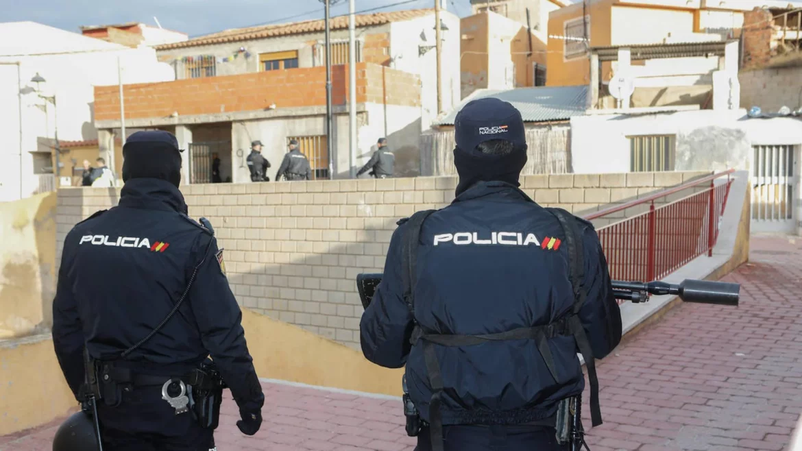 Hallan un cuerpo sin vida en el aparcamiento de La Merced en Lorca