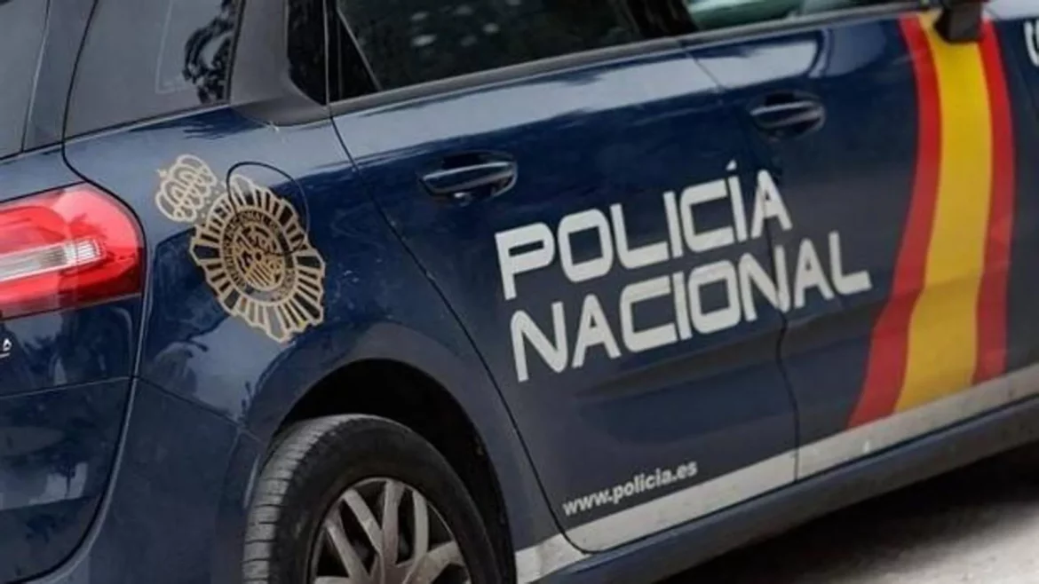 Detenido por matar a tiros a su hijastra de 17 años y herir a su mujer
