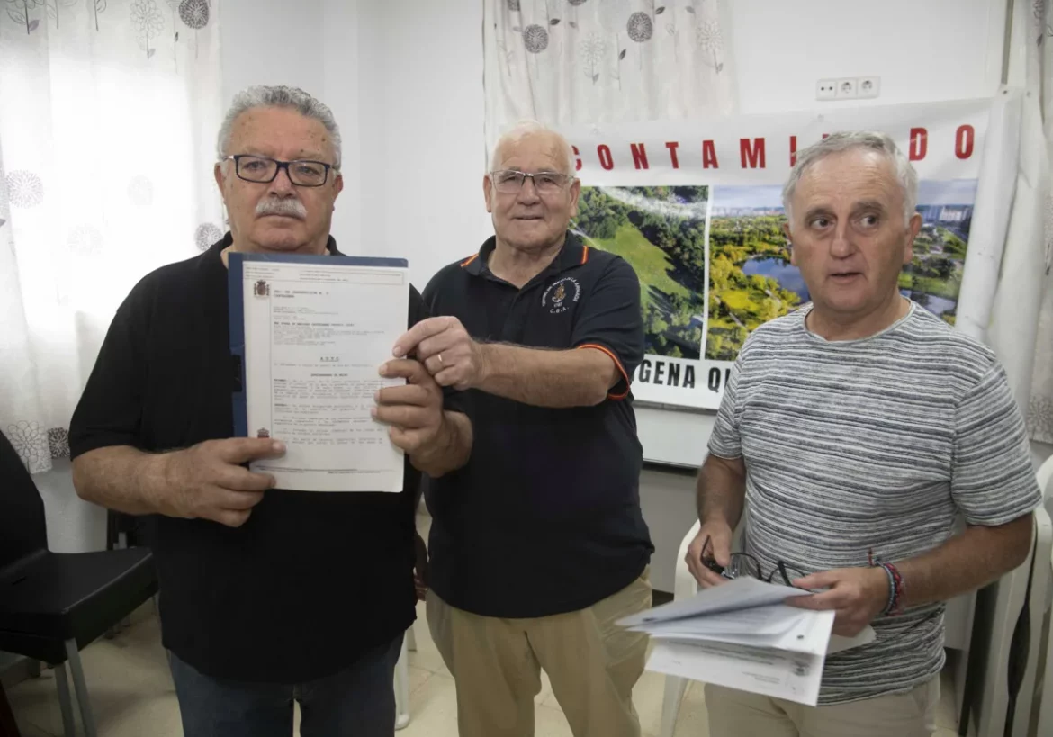 Anuncian movilizaciones contra la «inacción» de la Comunidad en el sellado de las balsas de Zinsa