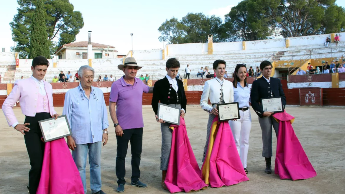 El becerrista David Pardo se clava una banderilla en la femoral y salva la vida de milagro