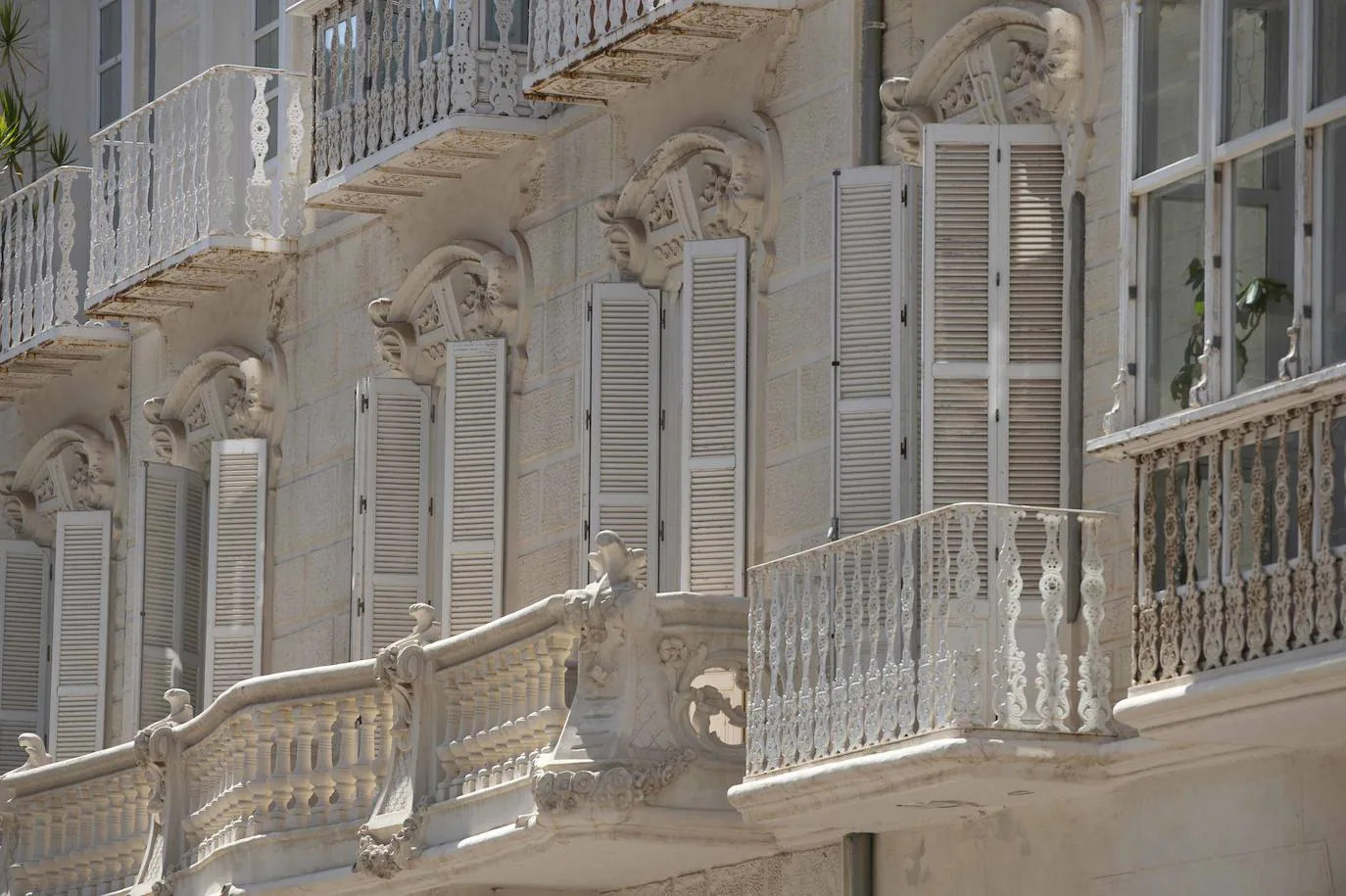 La huella modernista marca el paso en Cartagena