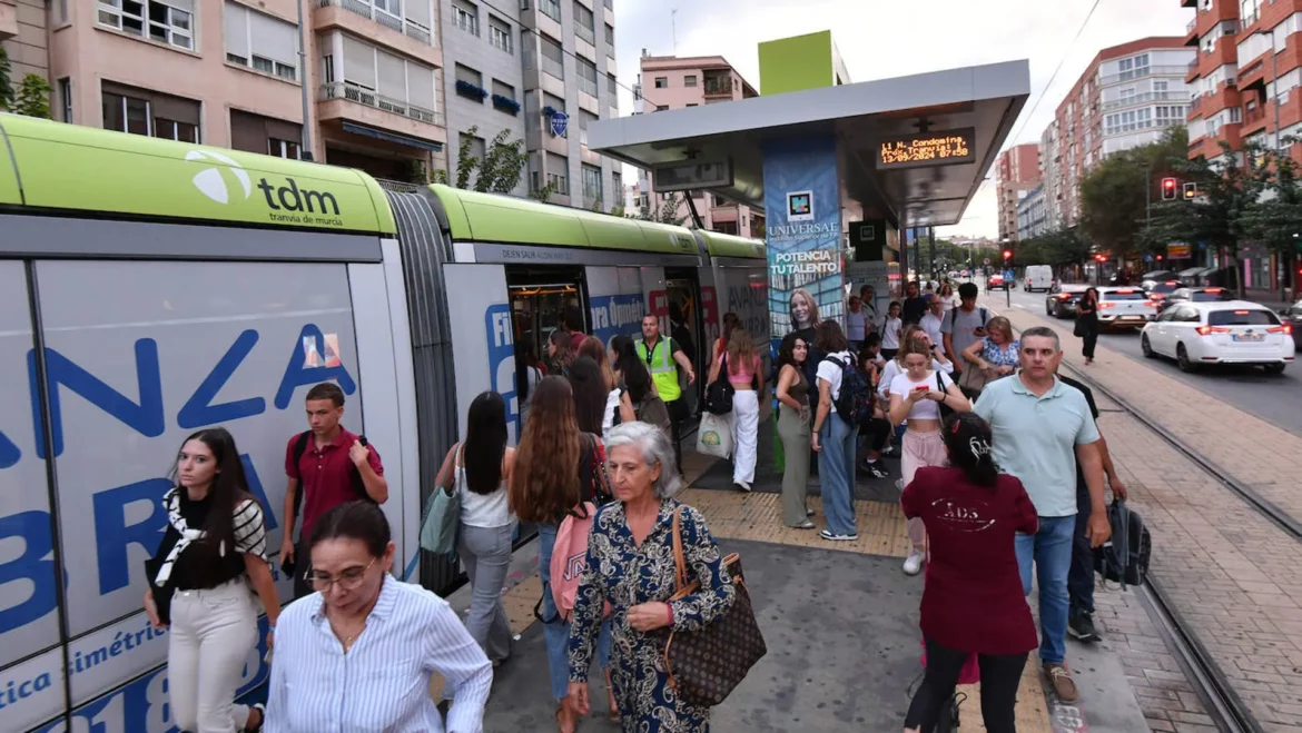 El uso del transporte público crece en un 41,1% durante la Feria de Murcia respecto al año anterior