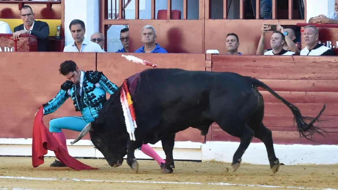 Cayetano y Daniel Luque abren la puerta grande de la Feria de Murcia