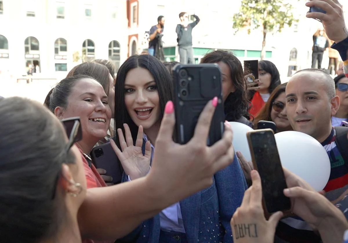 Imagen principal - Laura Pausini: «Me encantaría colaborar con C. Tangana»