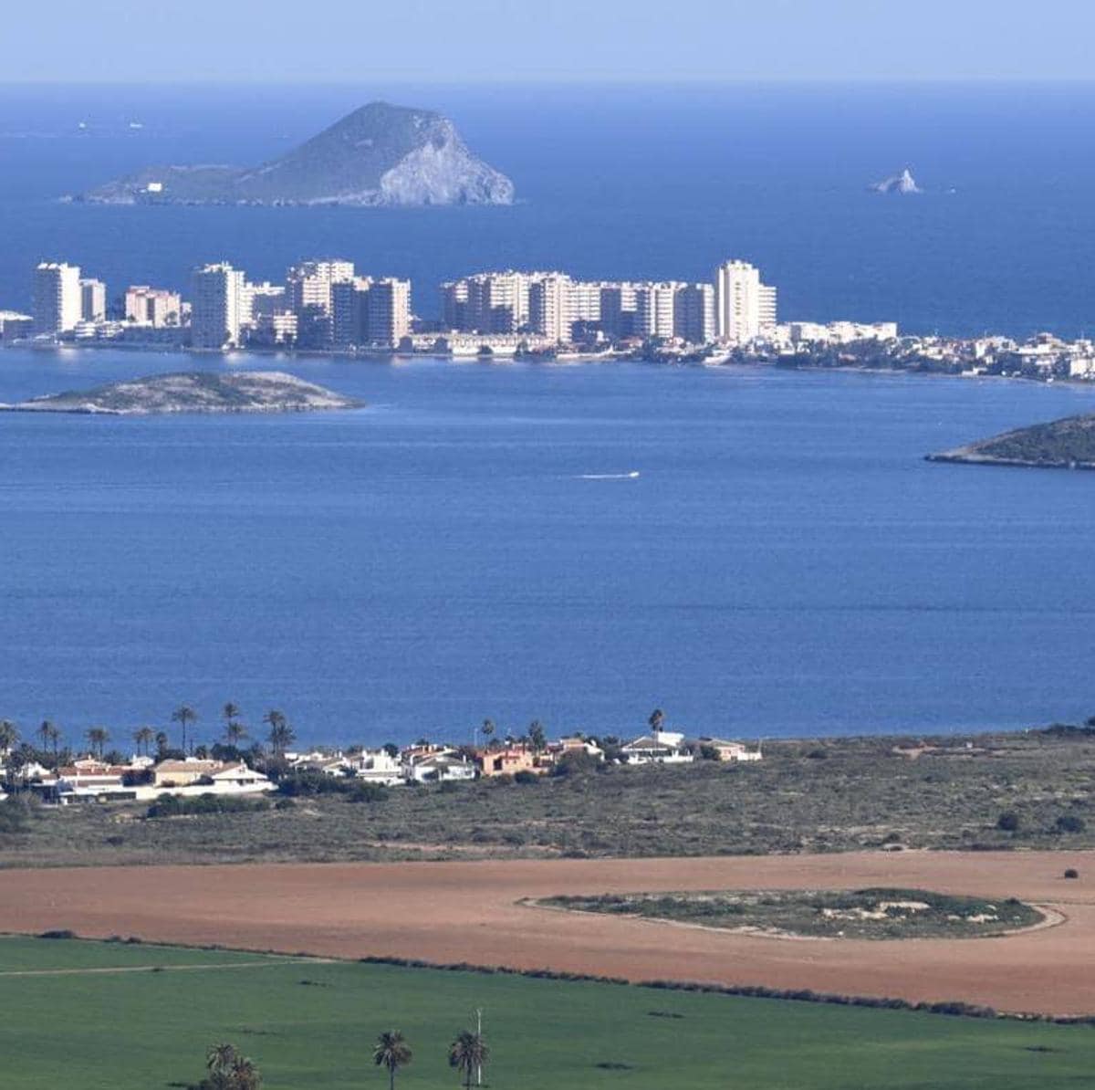 El Gobierno afirma que la Fiscalía «desmonta el bulo de las aguas residuales» como causa de la contaminación del Mar Menor