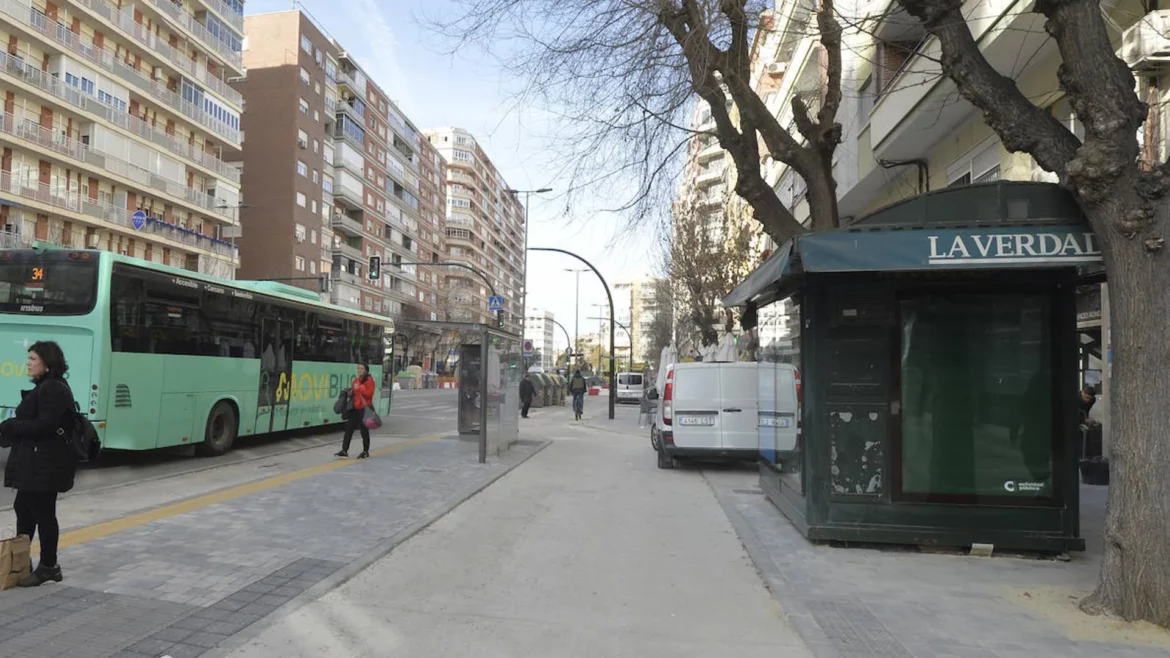 Trasladado al hospital con un fractura de peroné tras ser atropellado en Murcia