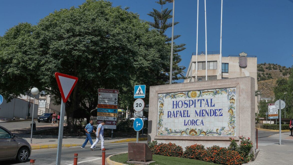 Dos heridos al chocar con sus vehículos en la carretera Almenara de Lorca