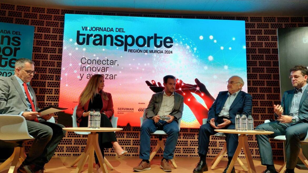 Expertos del transporte analizan este jueves en un foro la actualidad del sector y sus retos