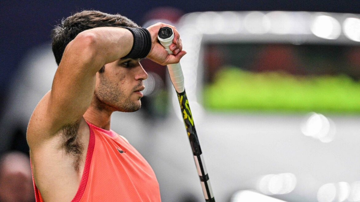 Carlos Alcaraz cae en cuartos de final de Shanghái ante el checo Tomas Machac