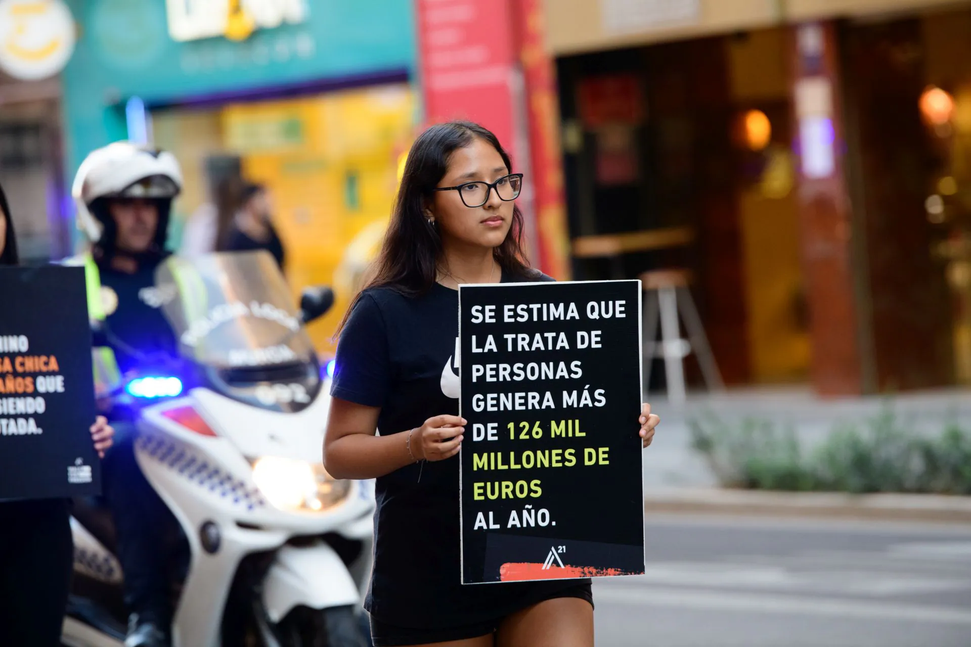 En imágenes, la marcha silenciosa de Murcia contra la trata de seres humanos