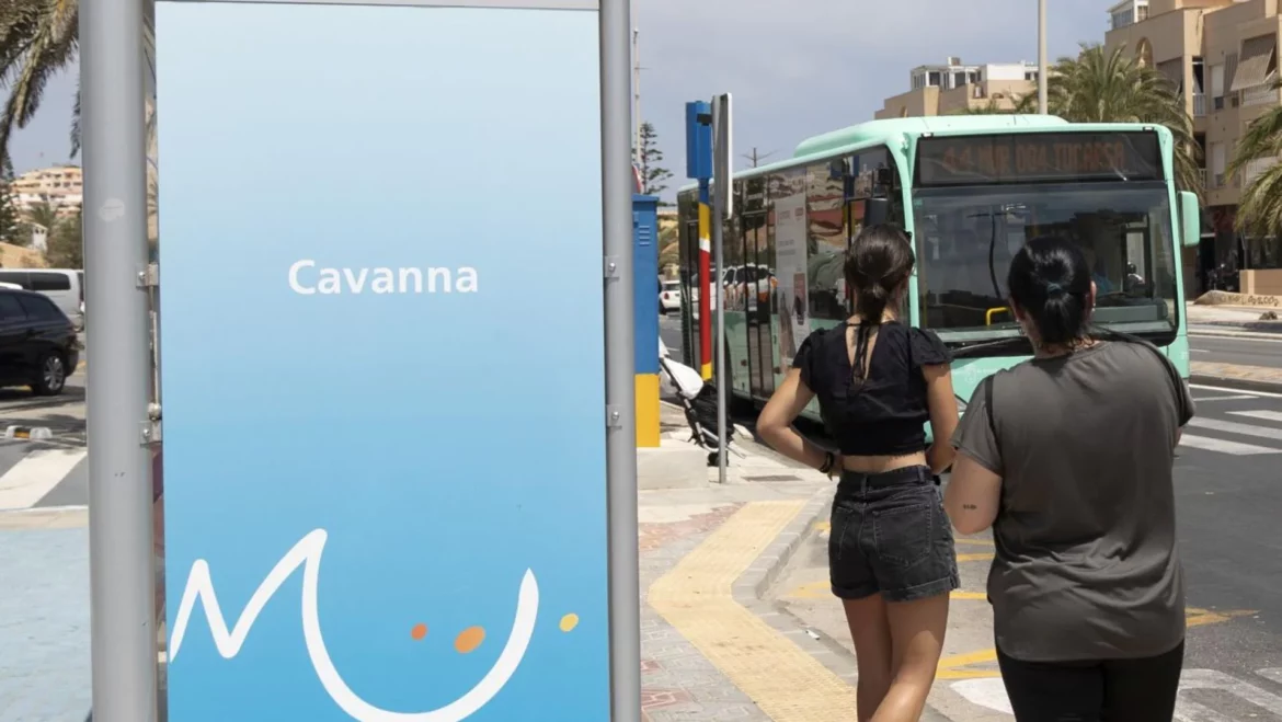 Vecinos de La Manga tendrán ayudas en el transporte público