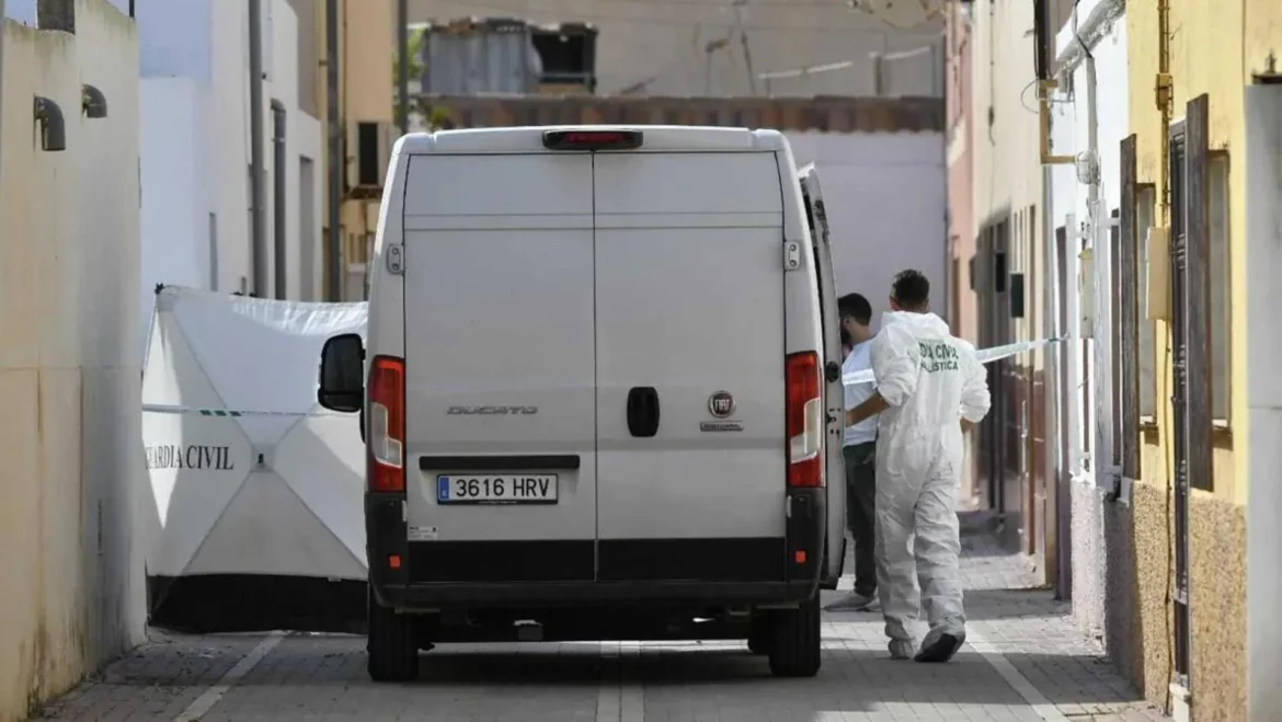 Mata a su mujer de 40 años y se entrega a la Policía en Almería