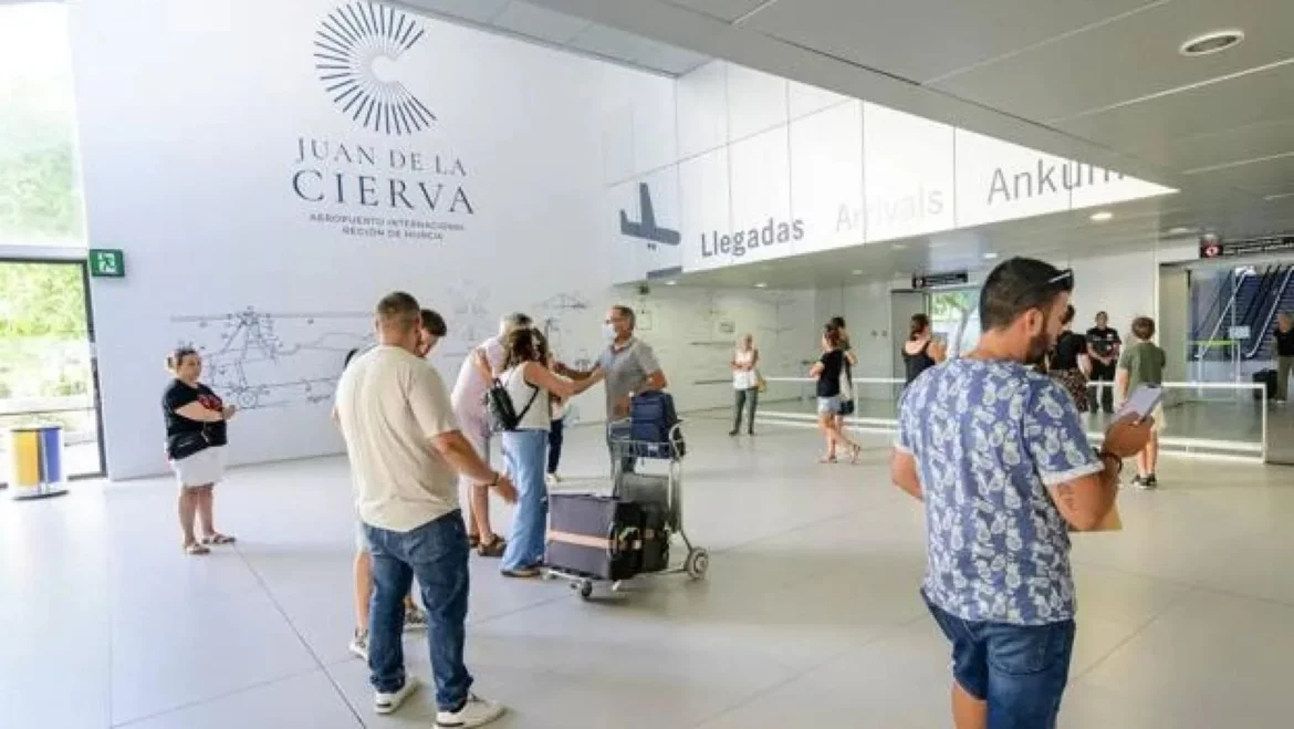 El TSJ declara que la Comunidad «no es competente» para cambiar el nombre del Aeropuerto de la Región de Murcia