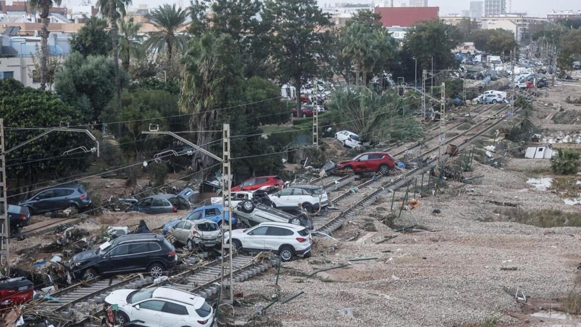 Encuentran siete cadáveres en un garaje de La Torre y sigue la búsqueda de «muchos desaparecidos» por la DANA