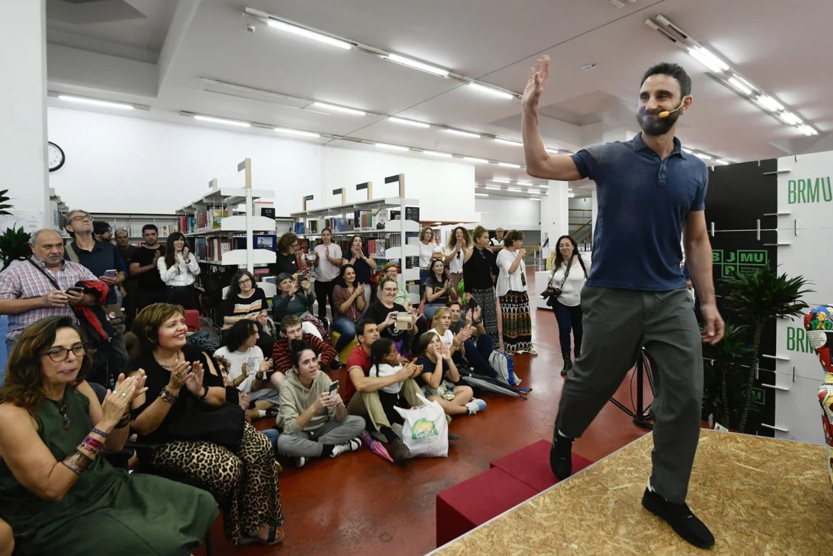 Dani Rovira, en la Biblioteca Regional