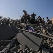 28 muertos en un refugio para desplazados en la Franja de Gaza