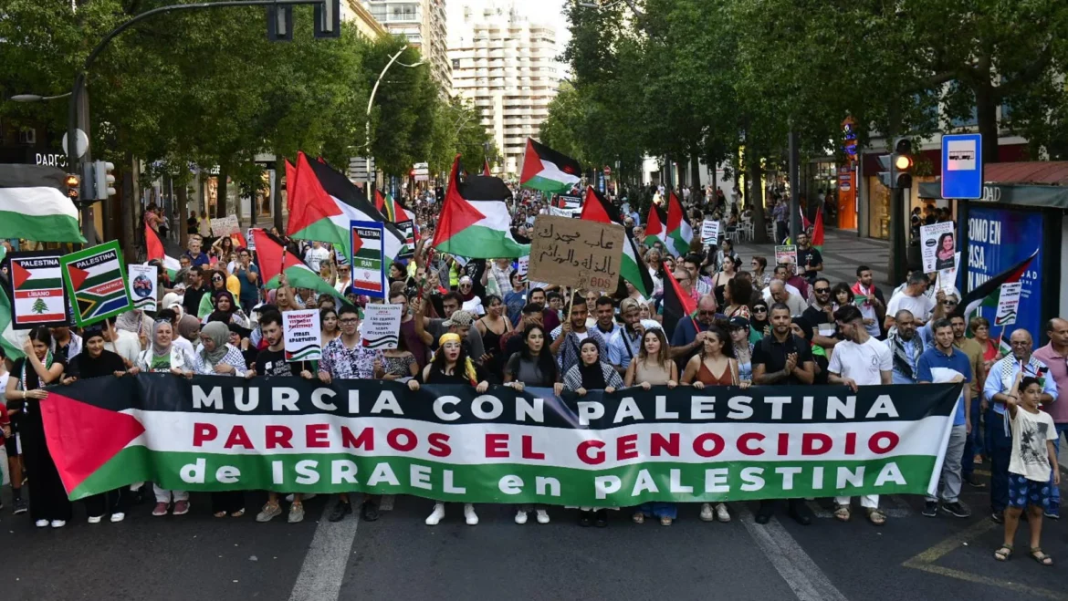 Marcha de apoyo al pueblo palestino en las calles de Murcia